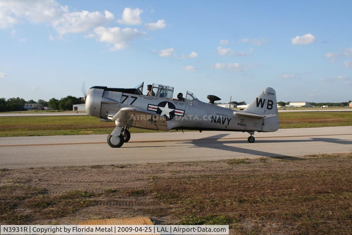 N3931R, North American AT-6B Texan C/N 84-923, AT-6
