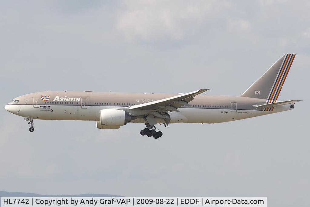 HL7742, 2006 Boeing 777-28E/ER C/N 29171, Asiana 777-200