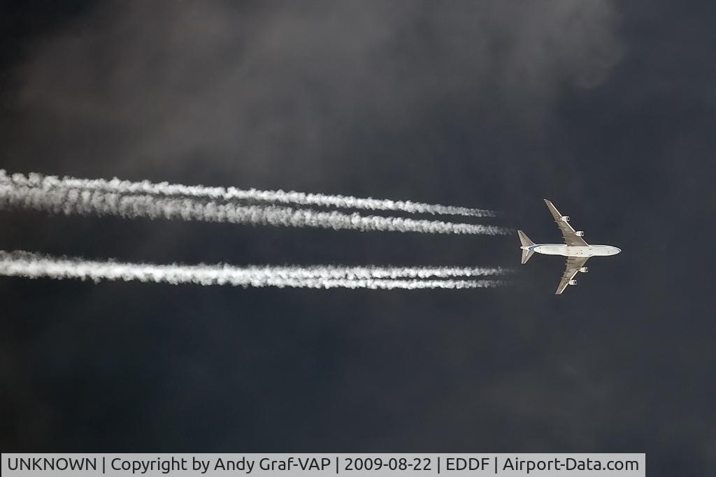 UNKNOWN, Contrails Various C/N Unknown, Kuwait Airways 747-400
