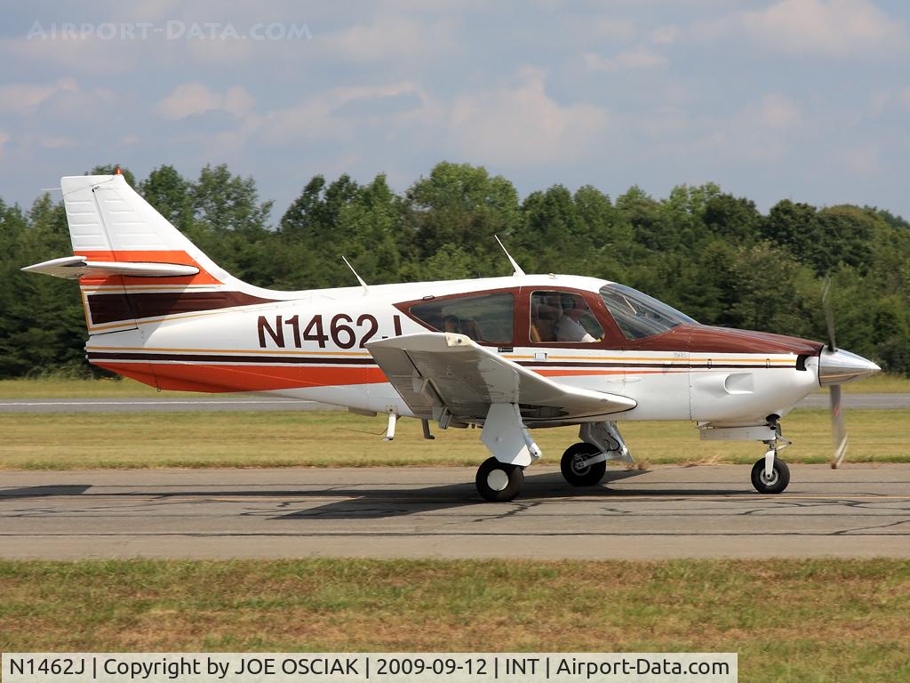 N1462J, 1976 Rockwell International 112A Commander C/N 462, Leaving Winston-Salem