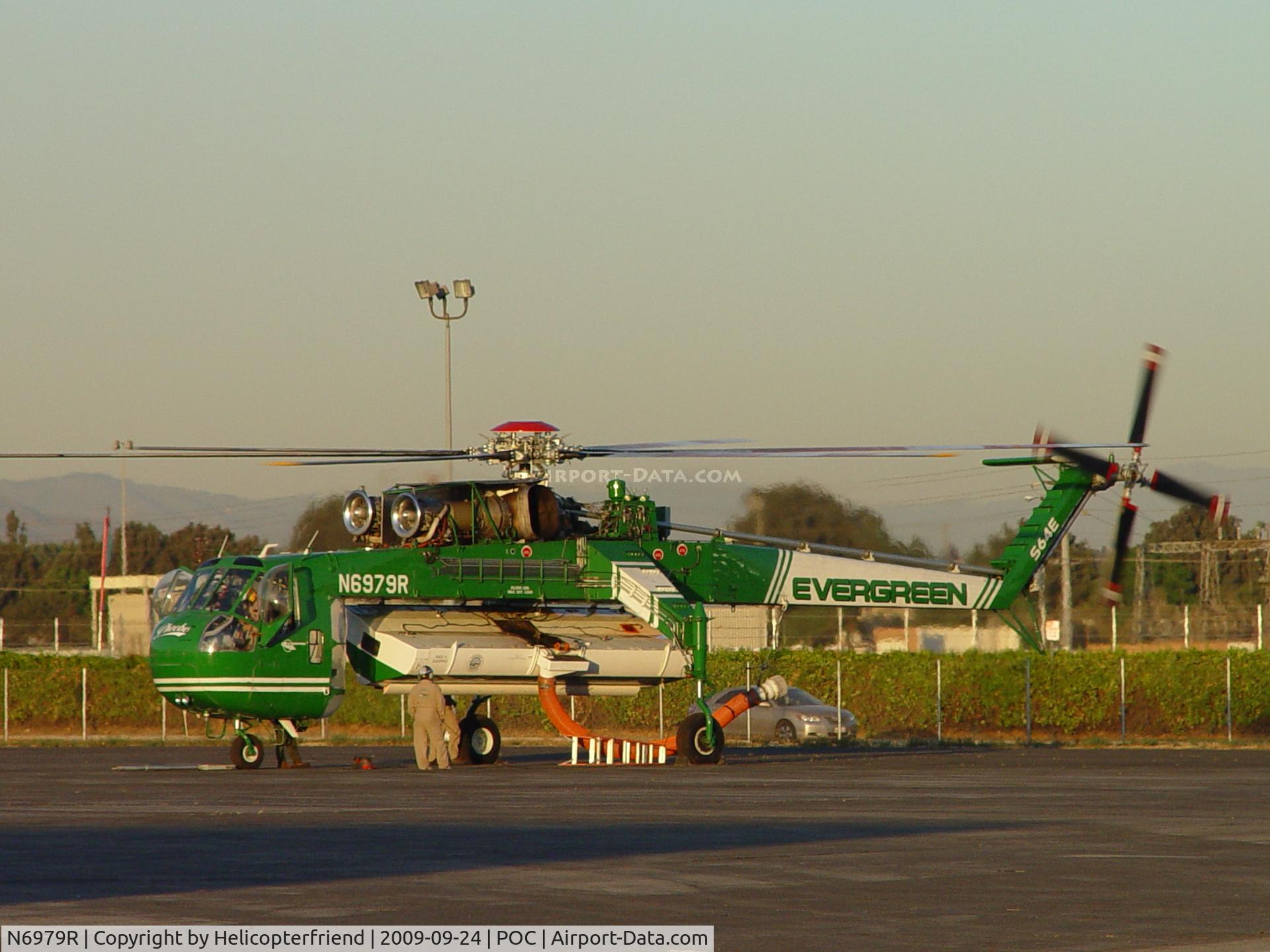 N6979R, 1968 Sikorsky S-64E C/N 64079, Tank tilted to replace gear box, running it up after replacement put in