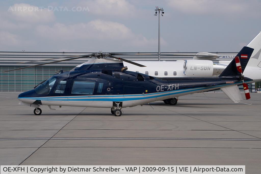 OE-XFH, Agusta A-109A-2 C/N 7318, Agusta A109