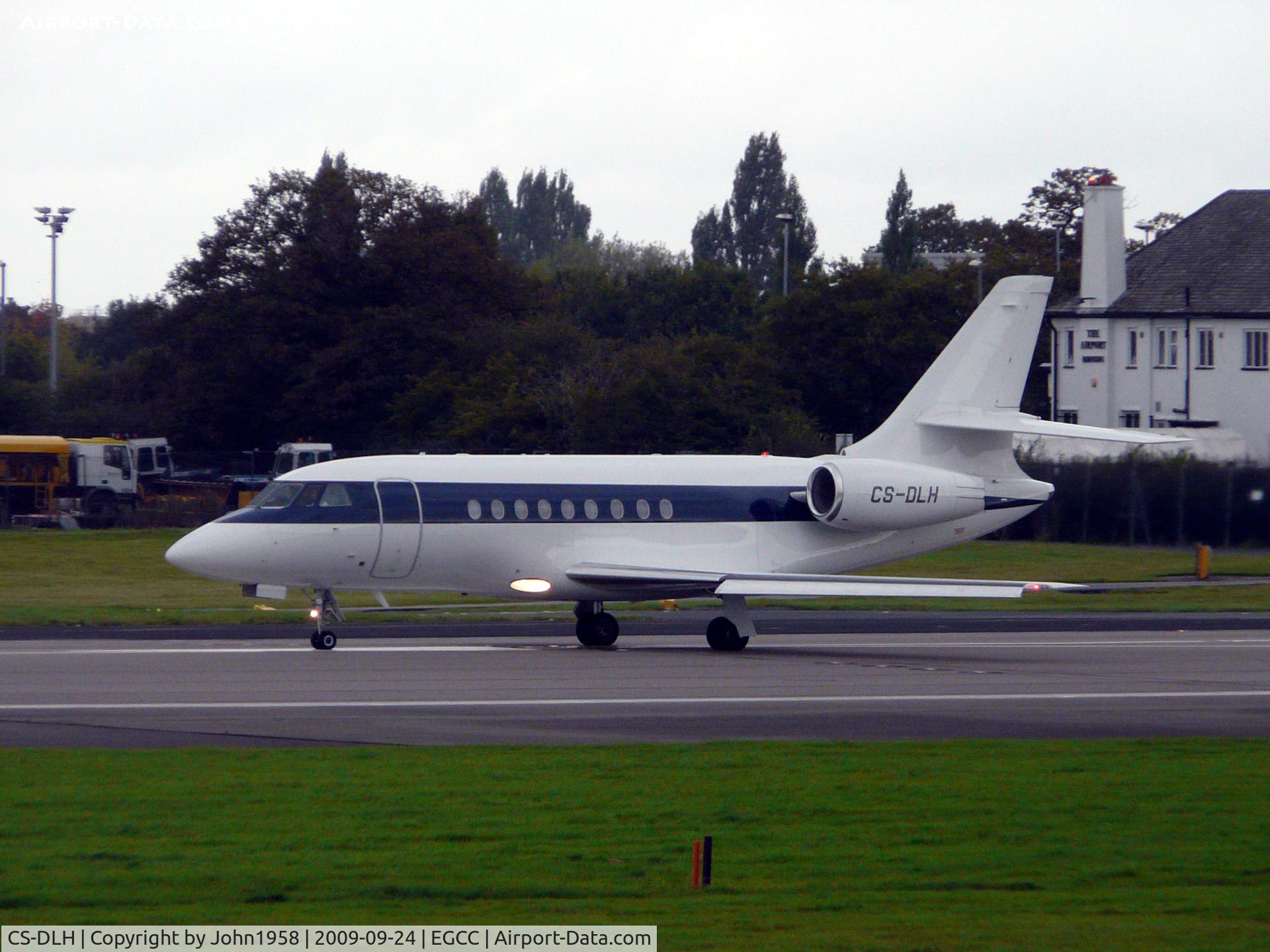 CS-DLH, 2008 Dassault Falcon 2000EX C/N 149, Lined up for departure