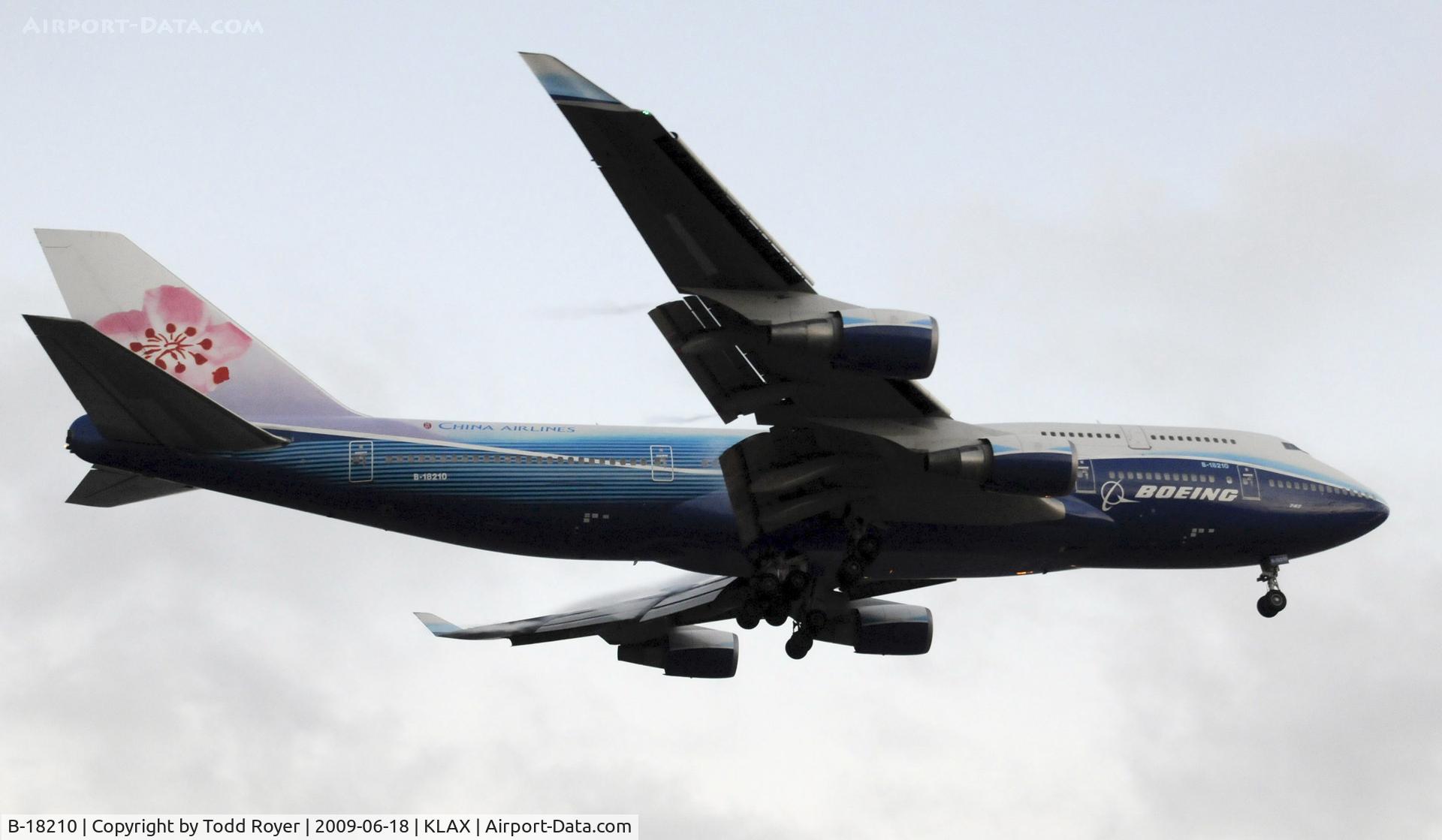B-18210, 2004 Boeing 747-409 C/N 33734, Landing 24R at LAX