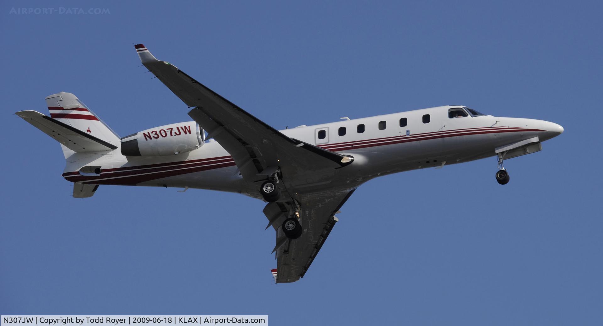 N307JW, 2000 Israel Aircraft Industries IAI-1125A Astra SPX C/N 123, Landing 24R at LAX
