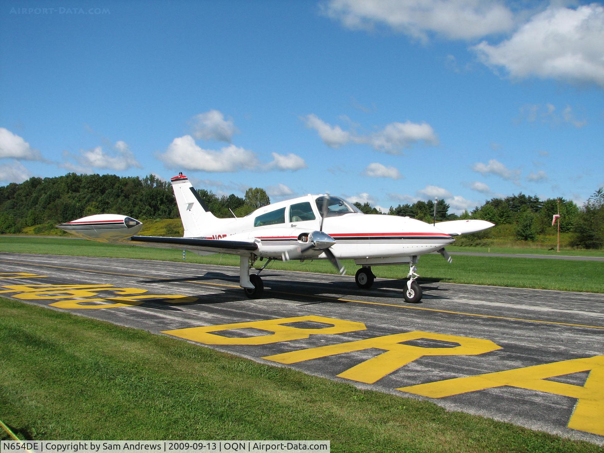 N654DE, 1978 Cessna T310R C/N 310R1428, Don't you hate it when photographers don't put anything in the descripton line
