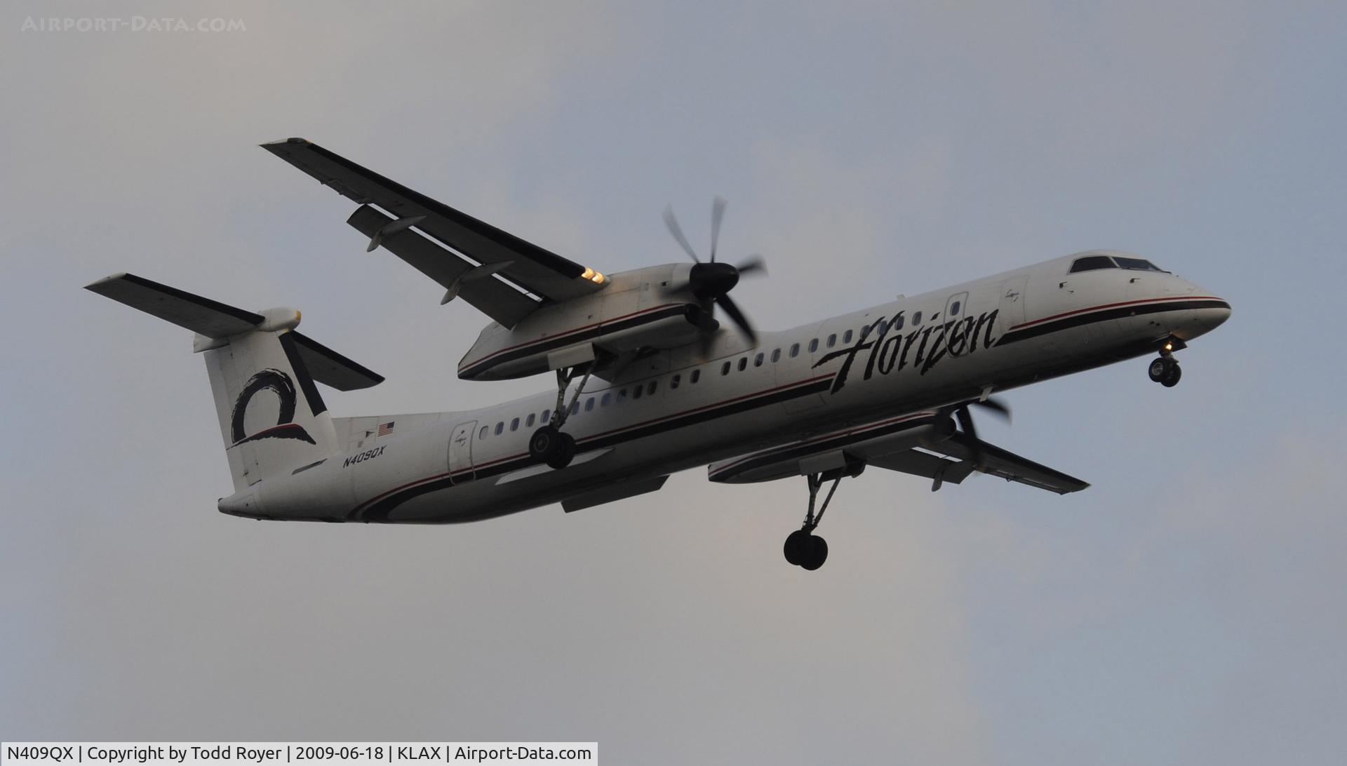 N409QX, 2001 Bombardier DHC-8-402 Dash 8 C/N 4051, Landing 24R at LAX