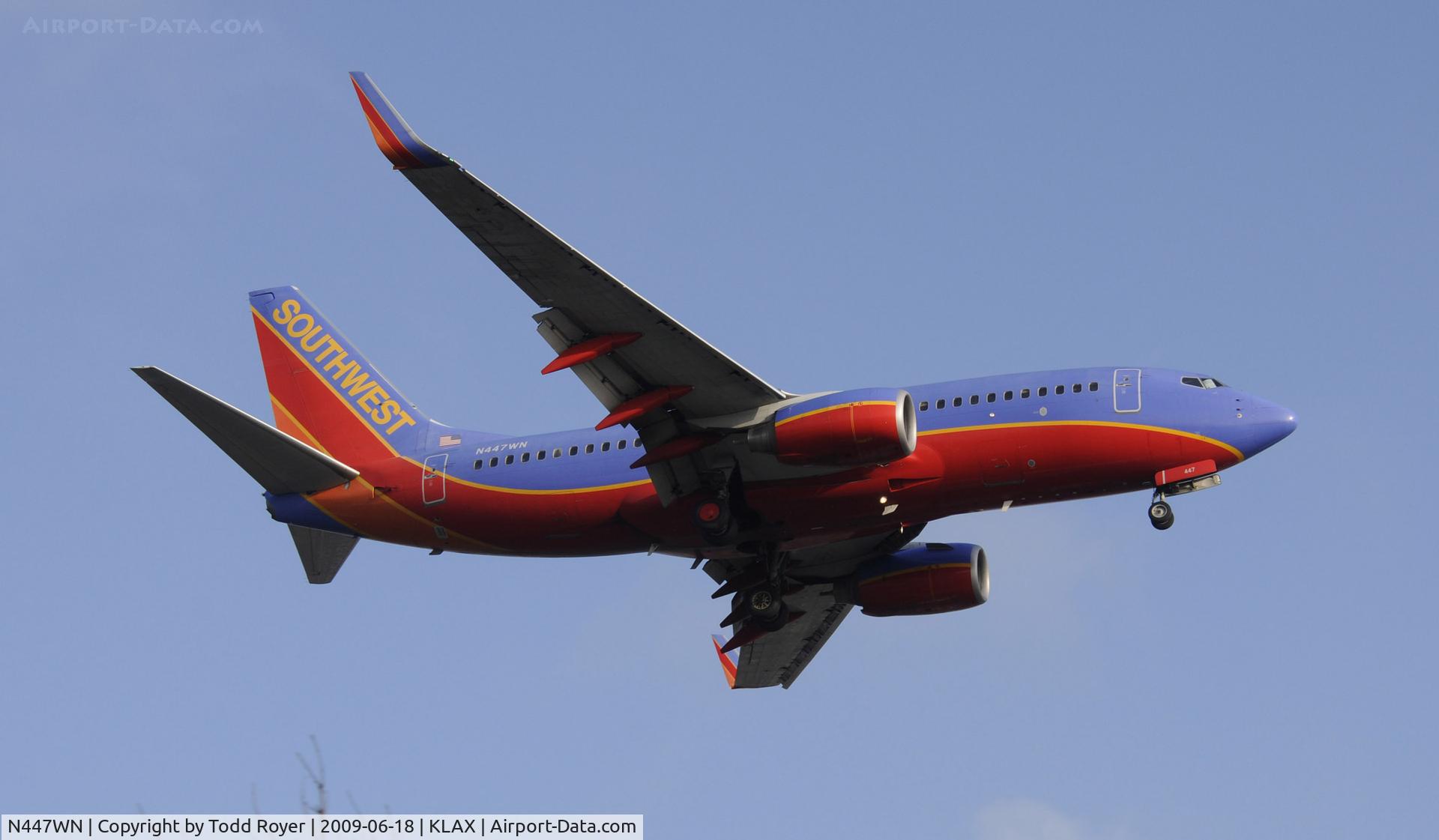 N447WN, 2003 Boeing 737-7H4 C/N 33720, Landing 24R at LAX