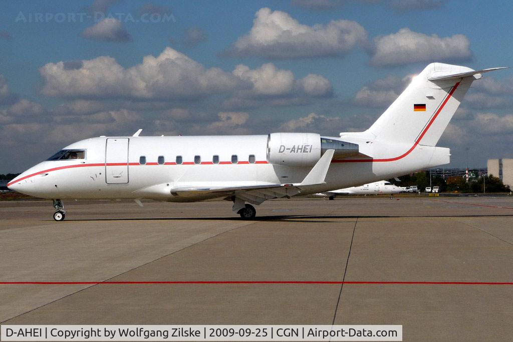 D-AHEI, 2000 Bombardier Challenger 604 (CL-600-2B16) C/N 5463, visitor