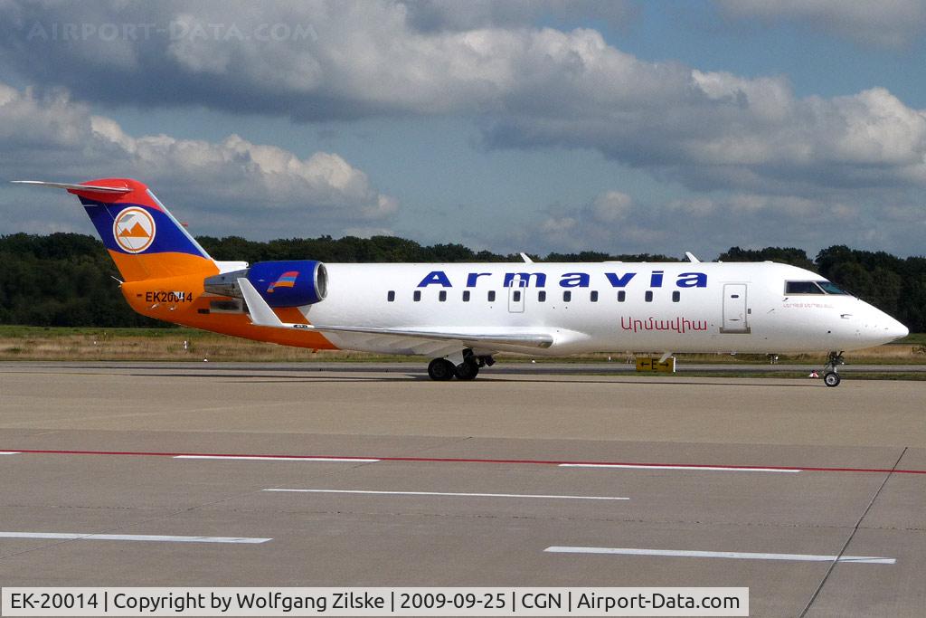 EK-20014, 1998 Canadair CRJ-100LR (CL-600-2B19) C/N 7282, visitor