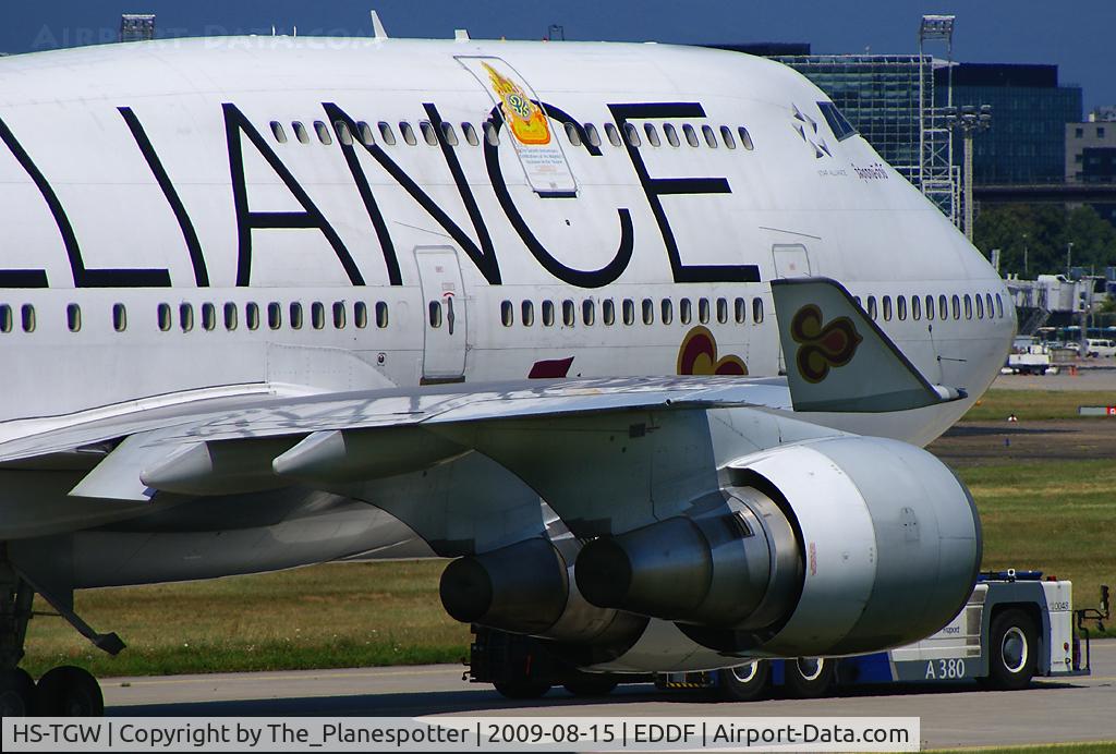 HS-TGW, 1997 Boeing 747-4D7 C/N 27724, Can´t get much closer than this at FRA.