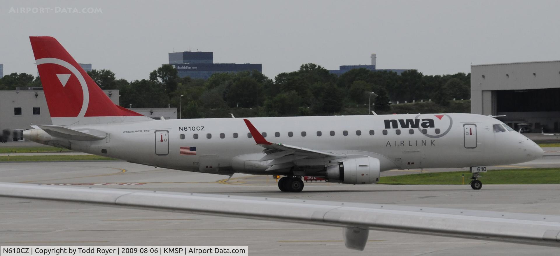 N610CZ, 2007 Embraer 175LR (ERJ-170-200LR) C/N 17000198, Departing MSP on 30L