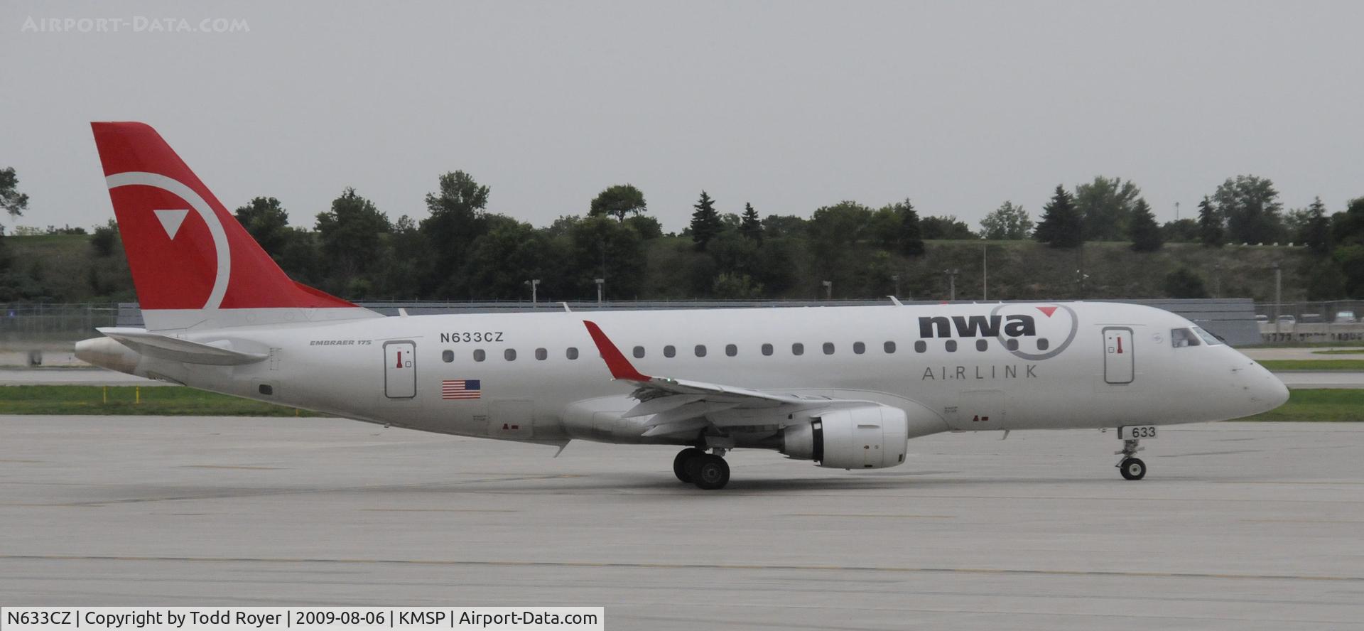 N633CZ, 2008 Embraer 175LR (ERJ-170-200LR) C/N 17000245, Taxi for departure