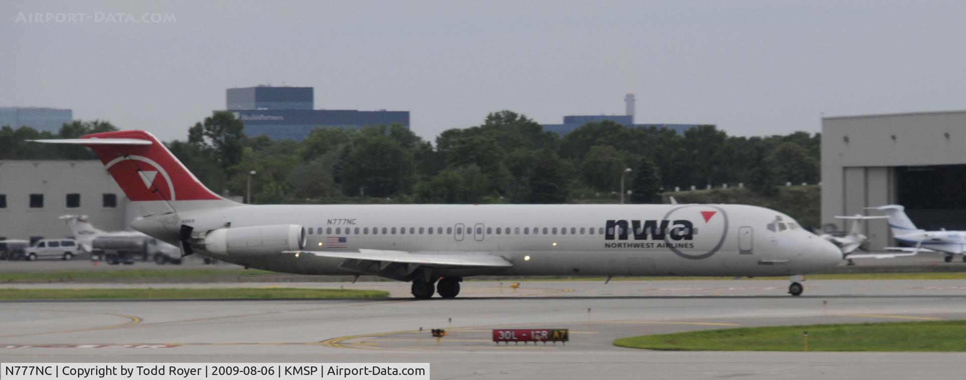 N777NC, 1979 McDonnell Douglas DC-9-51 C/N 47787, Landing 30L at MSP