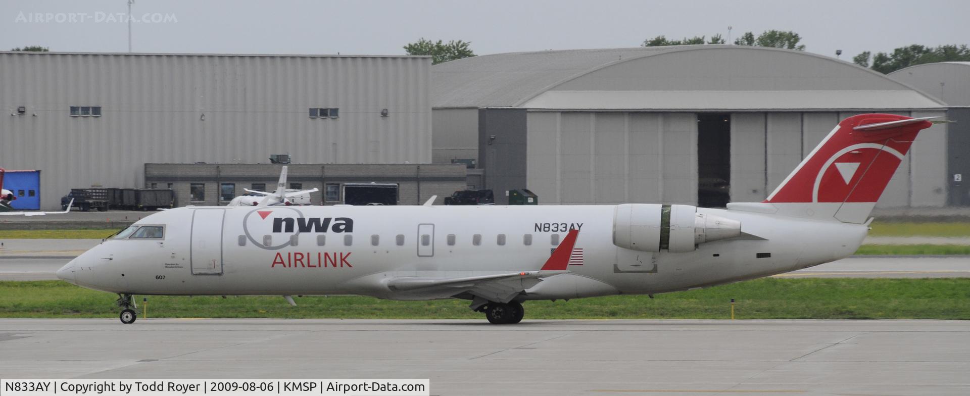 N833AY, 2005 Bombardier CRJ-200LR (CL-600-2B19) C/N 8033, Taxi for departure