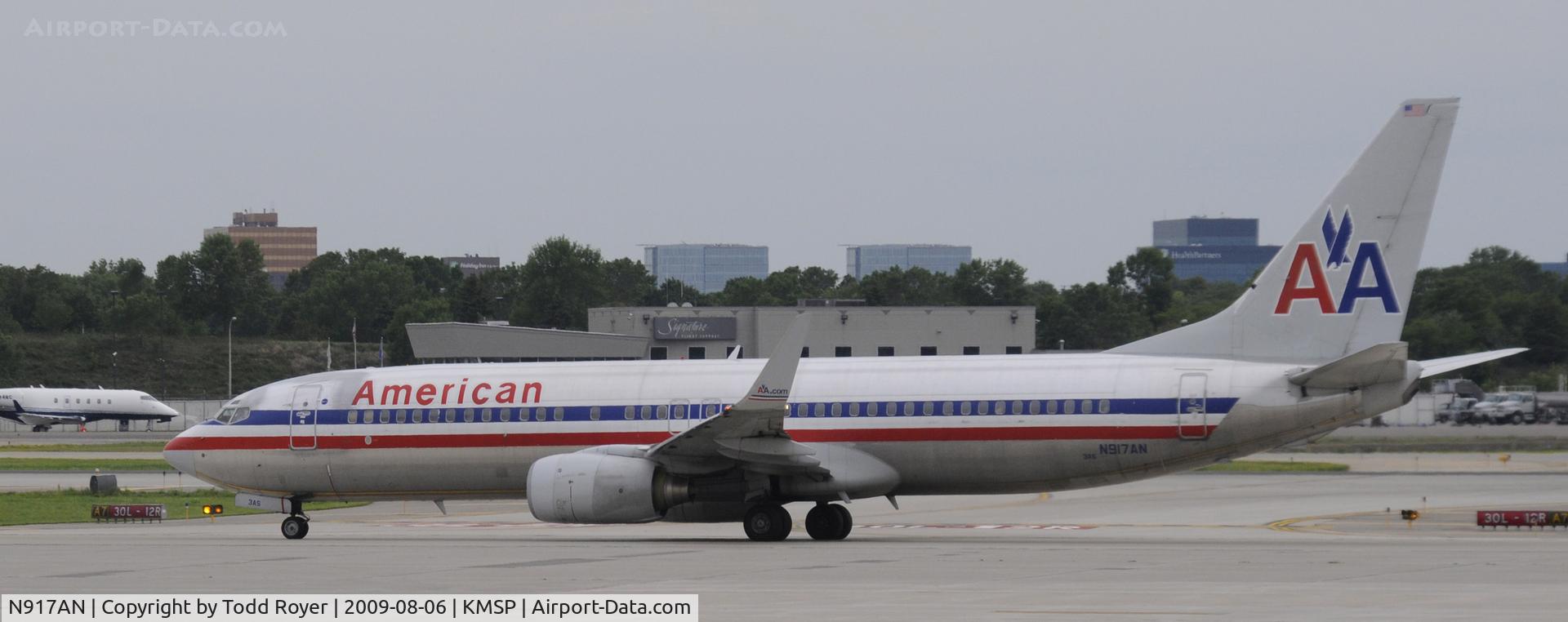 N917AN, 1999 Boeing 737-823 C/N 29518, Taxi for departure
