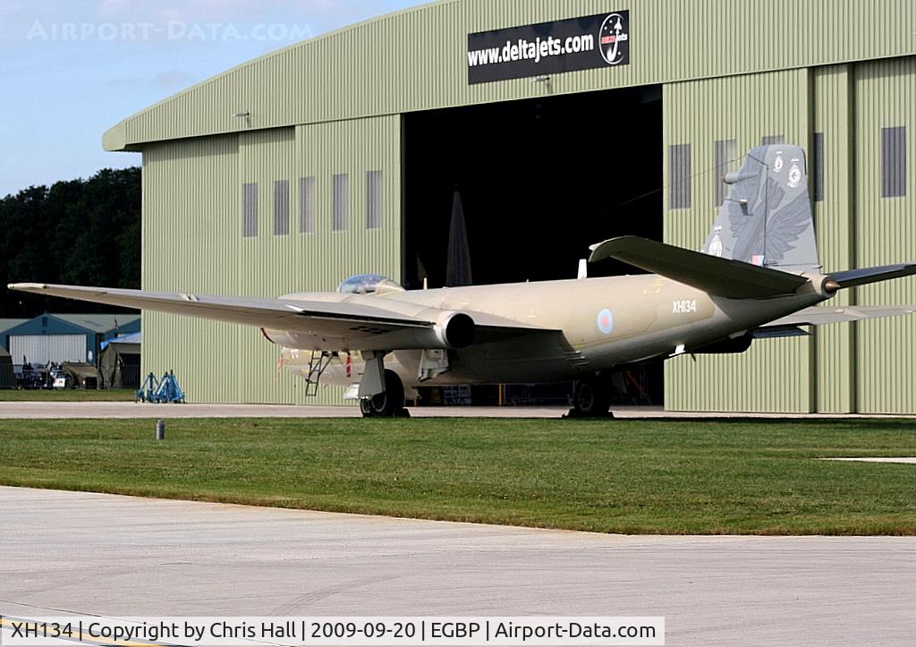 XH134, 1959 English Electric Canberra PR.9 C/N SH1724, On display at the Kemble Battle of Britain weekend