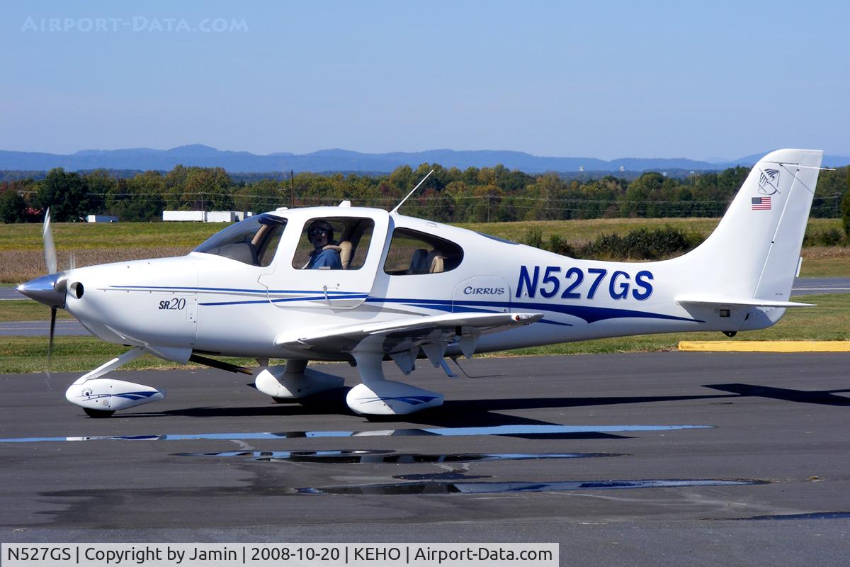 N527GS, 2004 Cirrus SR20 C/N 1383, The SR20 has a distinct sound due to the long exhaust pipes.