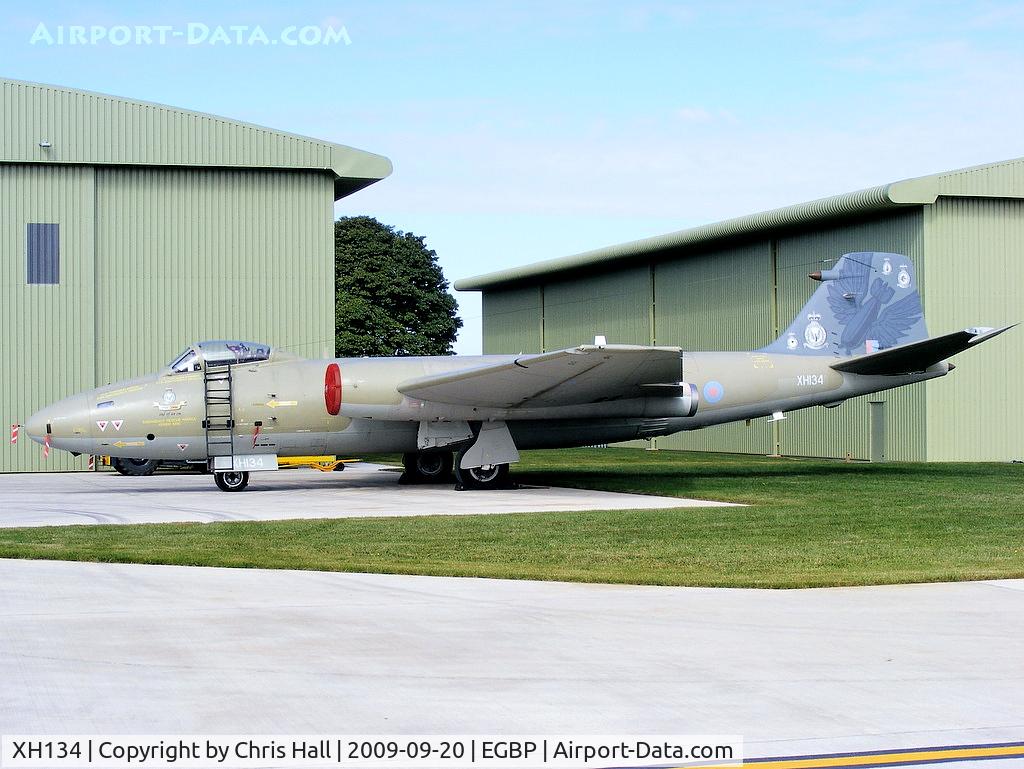XH134, 1959 English Electric Canberra PR.9 C/N SH1724, On display at the Kemble Battle of Britain weekend