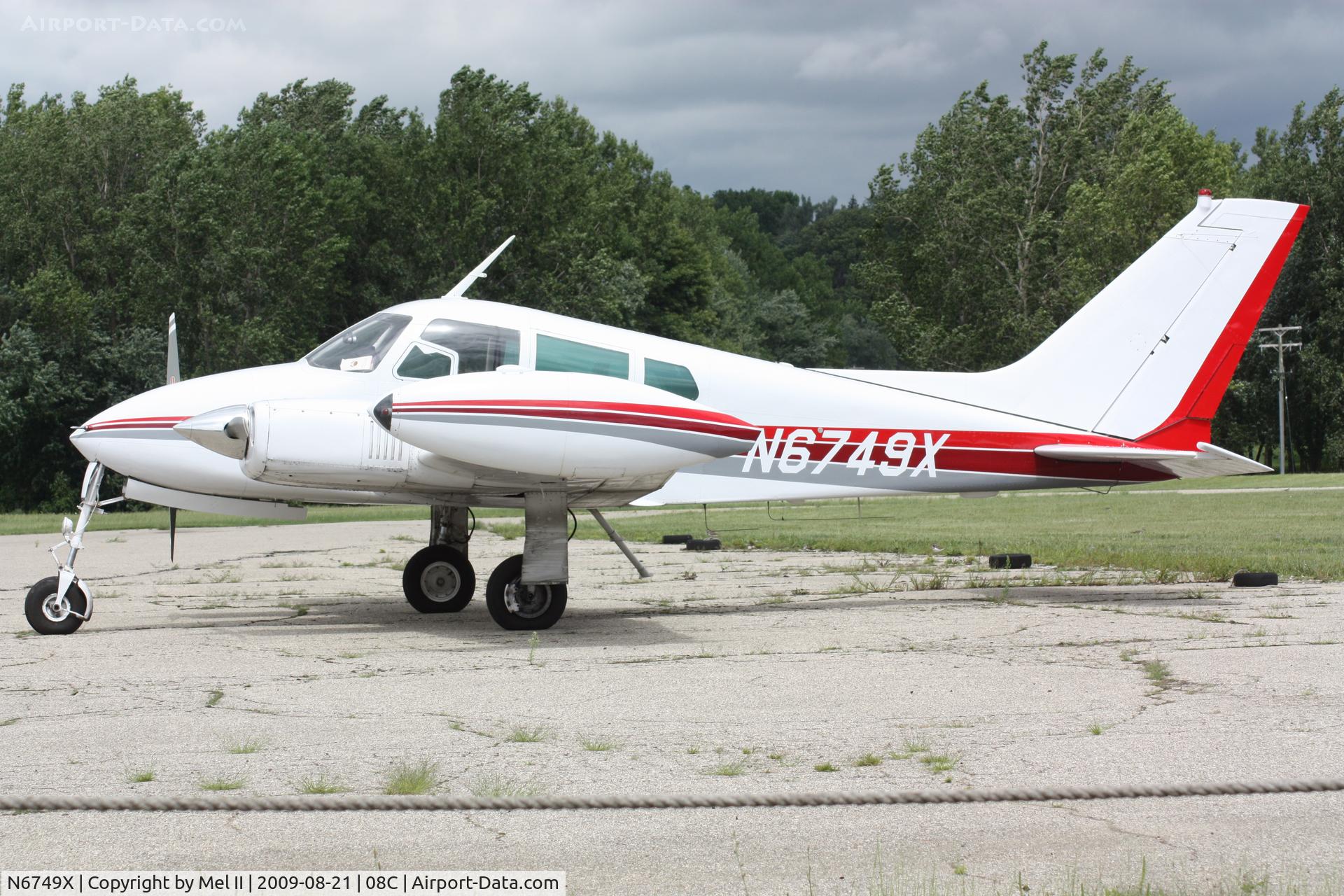 N6749X, 1961 Cessna 310F C/N 310-0049, Parked