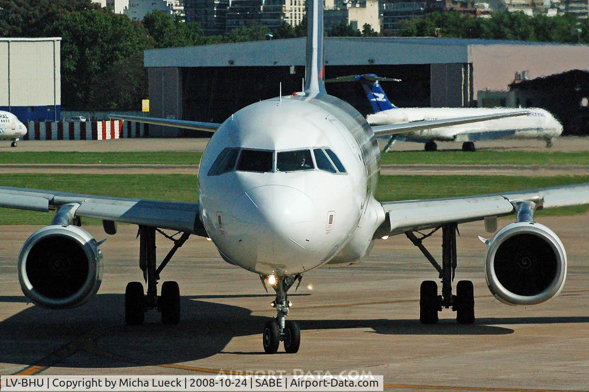 LV-BHU, 2001 Airbus A320-233 C/N 1512, At Aeroparque (AEP)