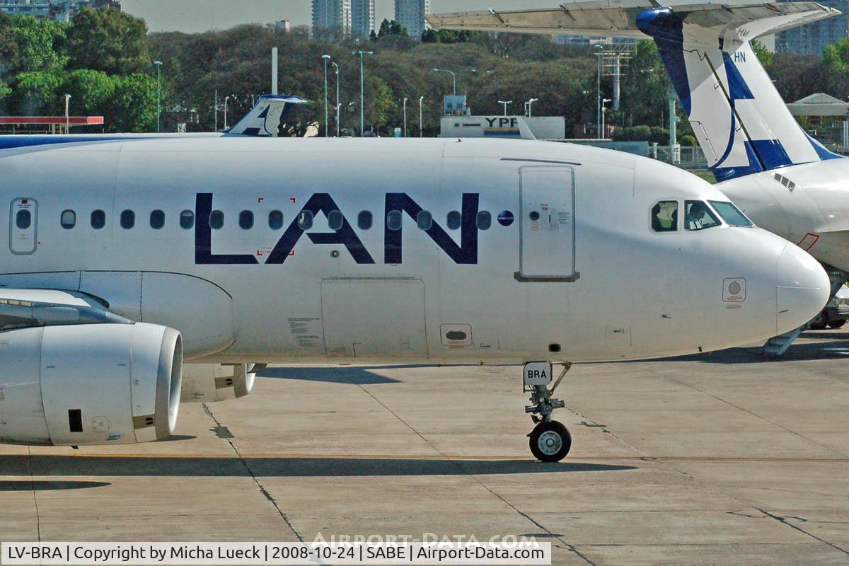LV-BRA, 2000 Airbus A320-233 C/N 1304, At Aeroparque (AEP)
