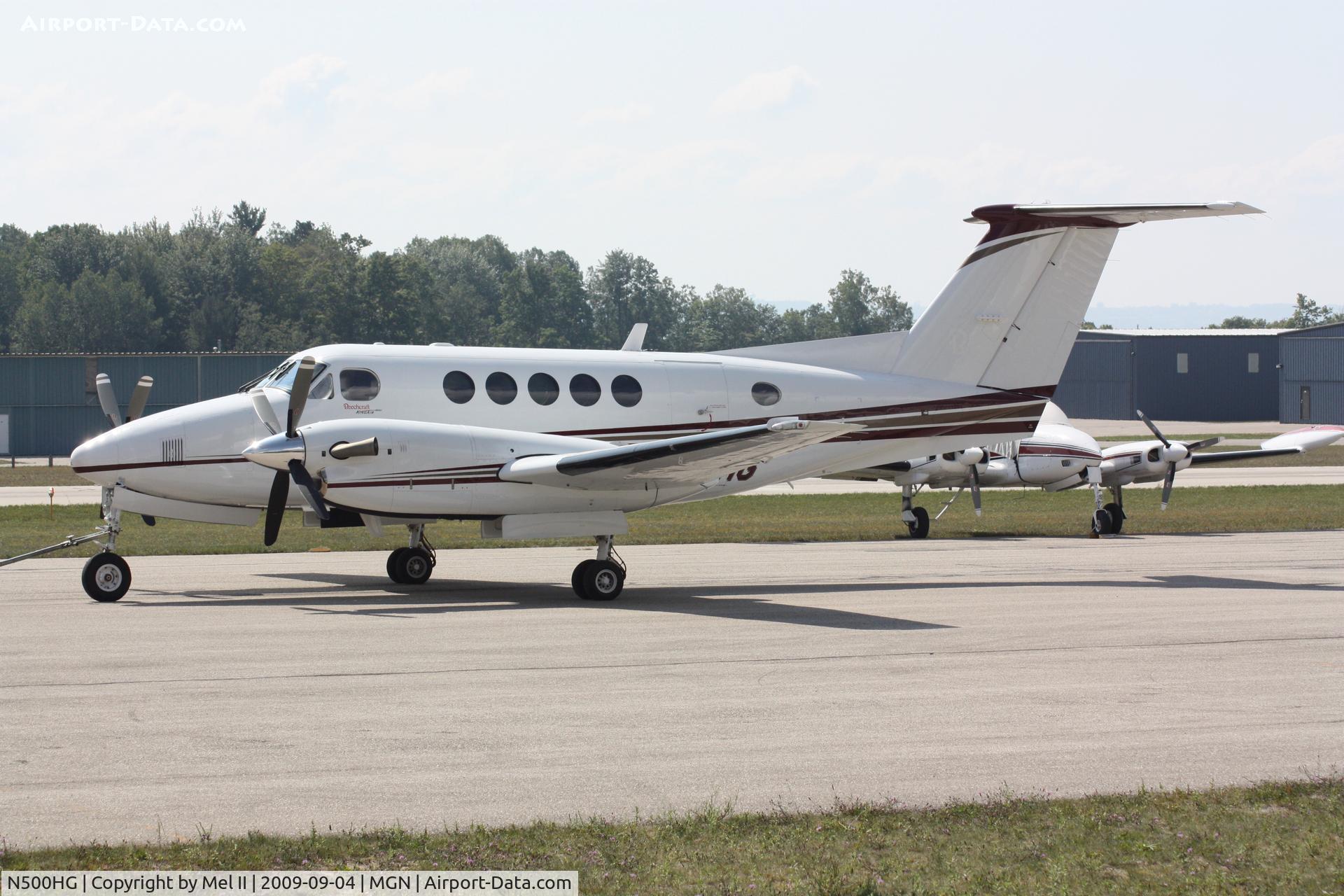 N500HG, 2006 Raytheon B200 King Air C/N BB-1954, Getting Pushed To Parking