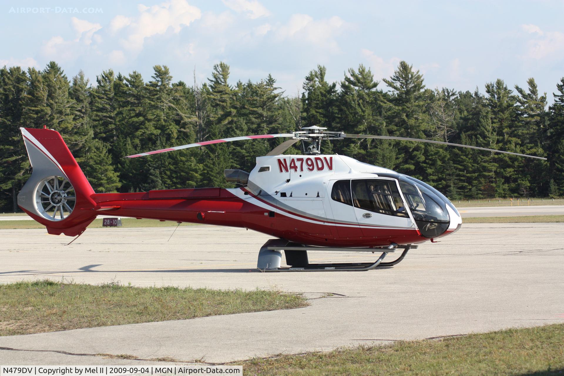 N479DV, 2002 Eurocopter EC-130B-4 (AS-350B-4) C/N 3527, Parked