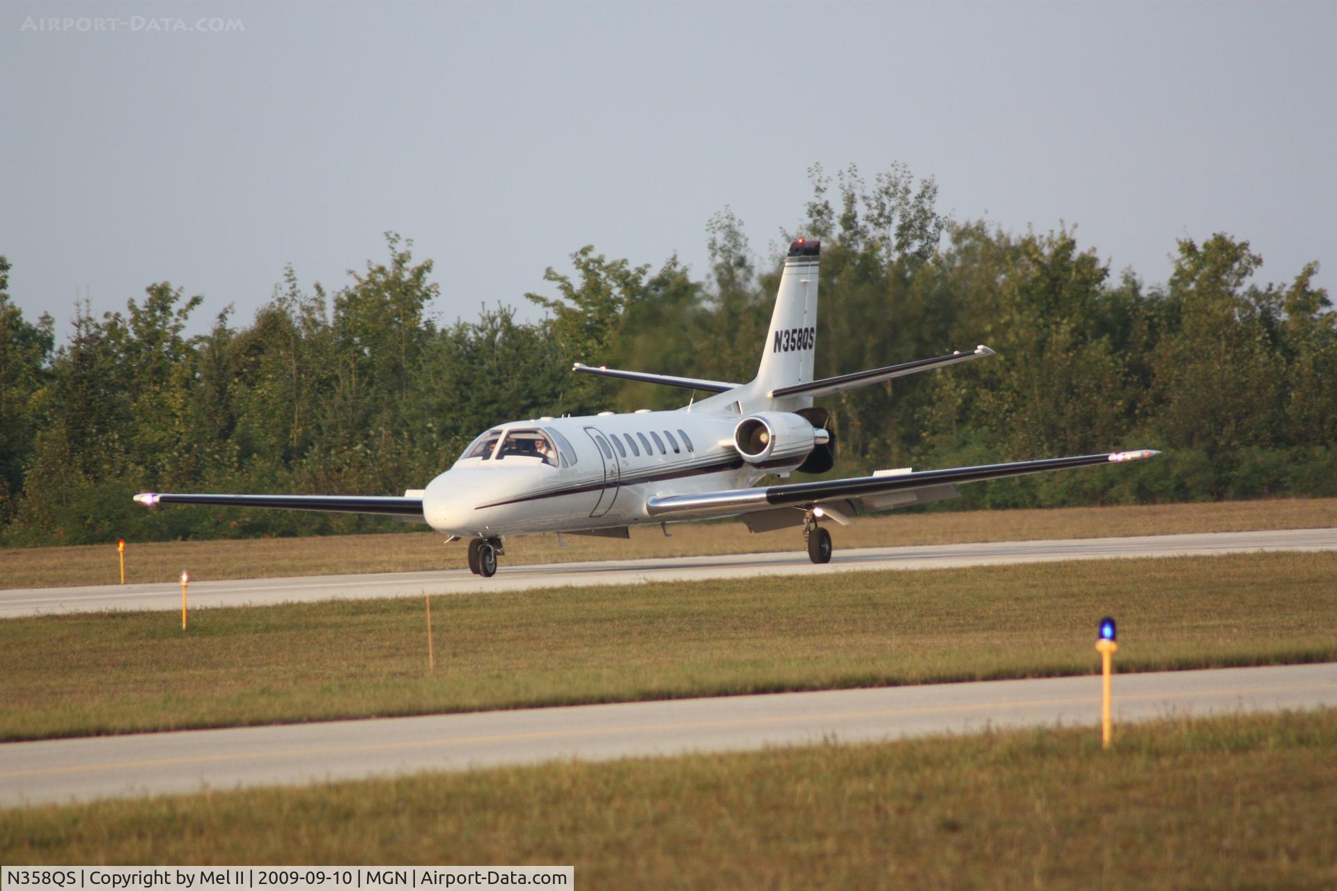 N358QS, 1998 Cessna 560 Citation Ultra C/N 560-0455, KTVC-KMGN - Landing RWY 28