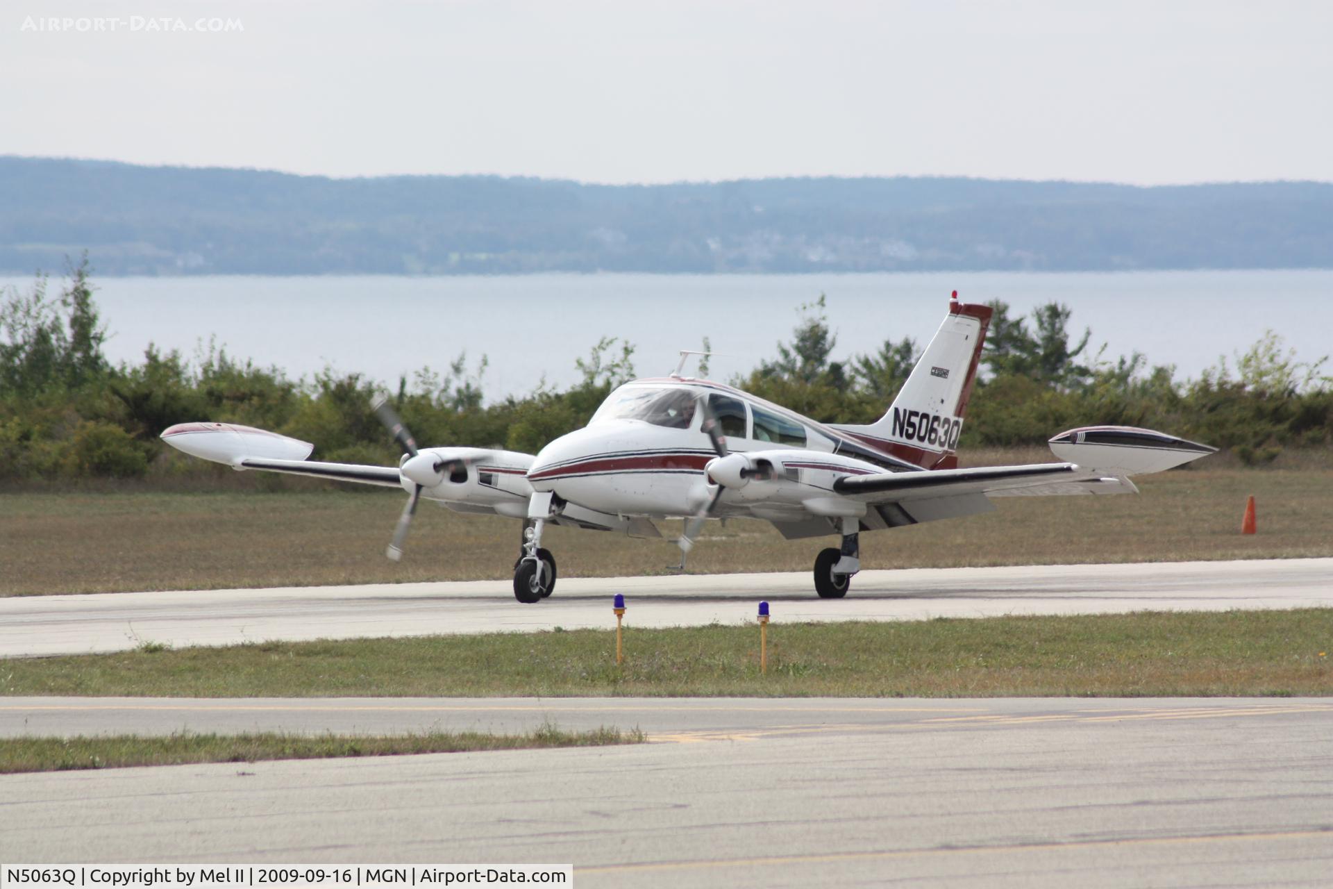 N5063Q, 1968 Cessna 310N C/N 310N-0163, KJXN-KMGN - Landing RWY 10