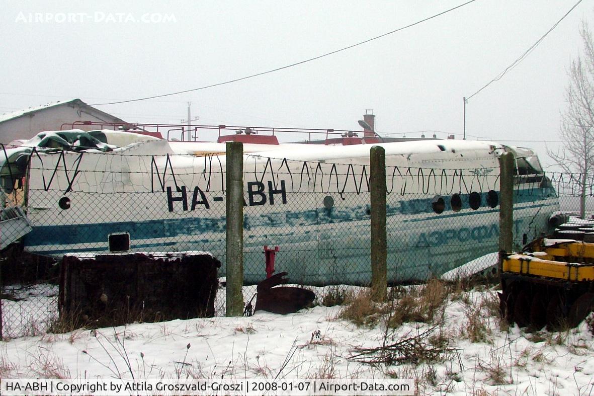HA-ABH, 1963 PZL-Mielec An-2TP C/N 1G28-01, Kisujszállás, agricultural depot.