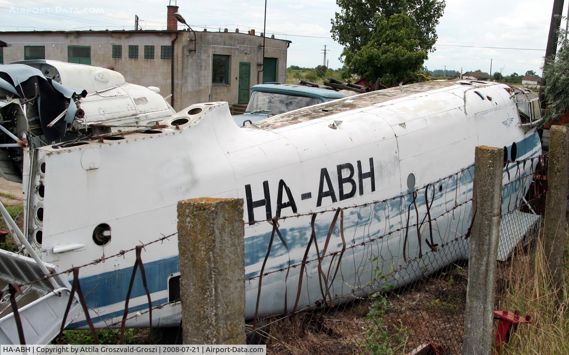 HA-ABH, 1963 PZL-Mielec An-2TP C/N 1G28-01, Kisujszállás, agricultural depot.