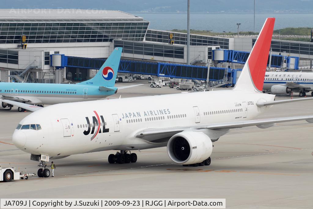 JA709J, 2004 Boeing 777-246/ER C/N 32896, Japan Airlines B777-200ER