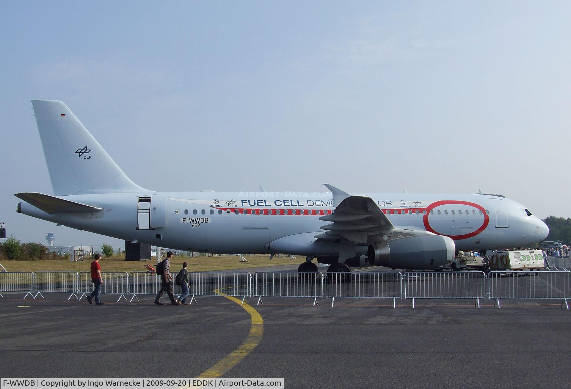 F-WWDB, 1997 Airbus A320-232 C/N 659, Airbus A320-232 ATRA (Advanced Technology Research Aircraft) operated alternately by DLR and Airbus - here operated by Airbus, hence the french registration - at the DLR 2009 air and space day on the side of Cologne airport