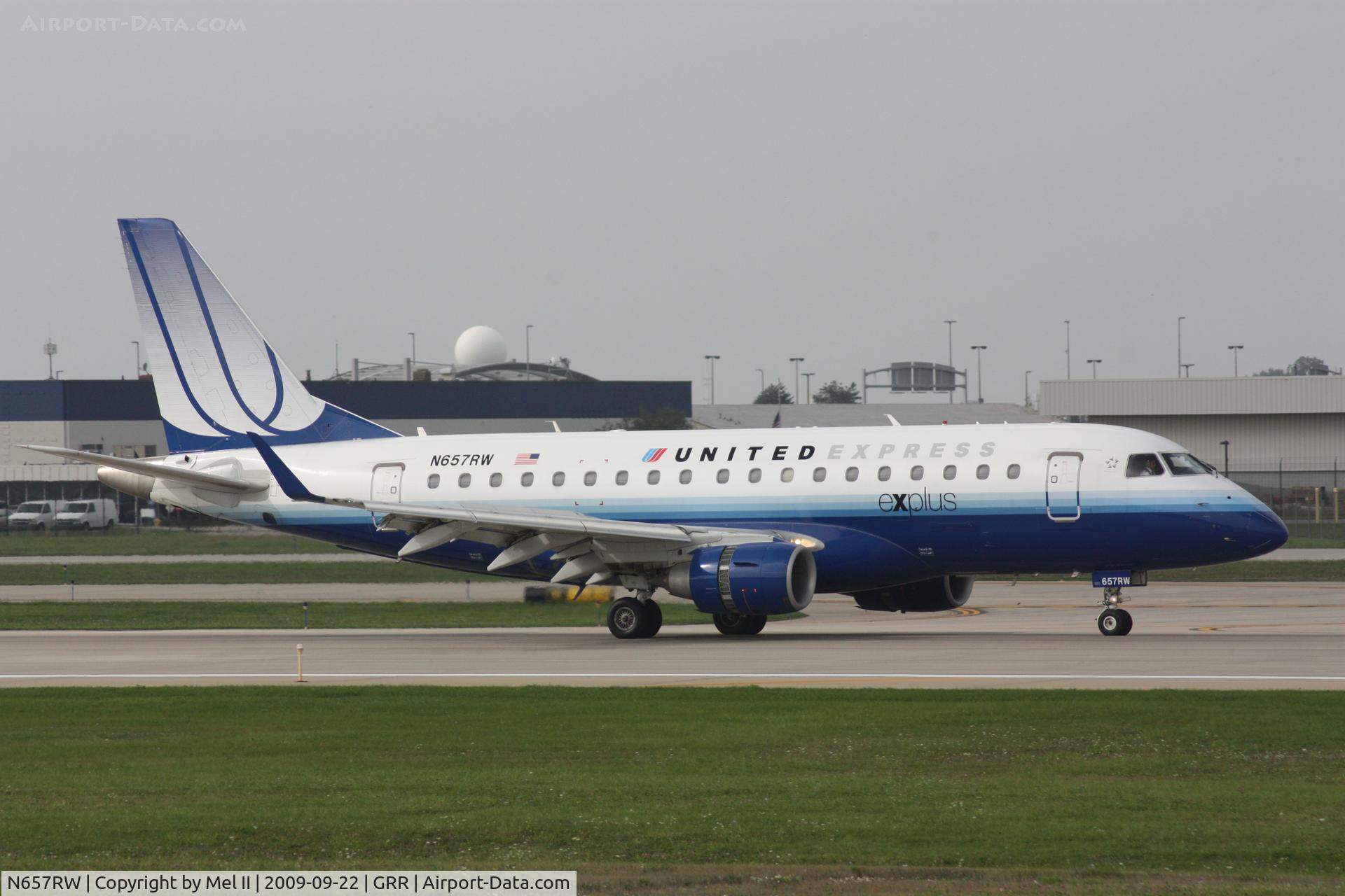 N657RW, 2005 Embraer 170SE (ERJ-170-100SE) C/N 17000115, TCF7547 - KORD-KGRR - Landing RWY 8R