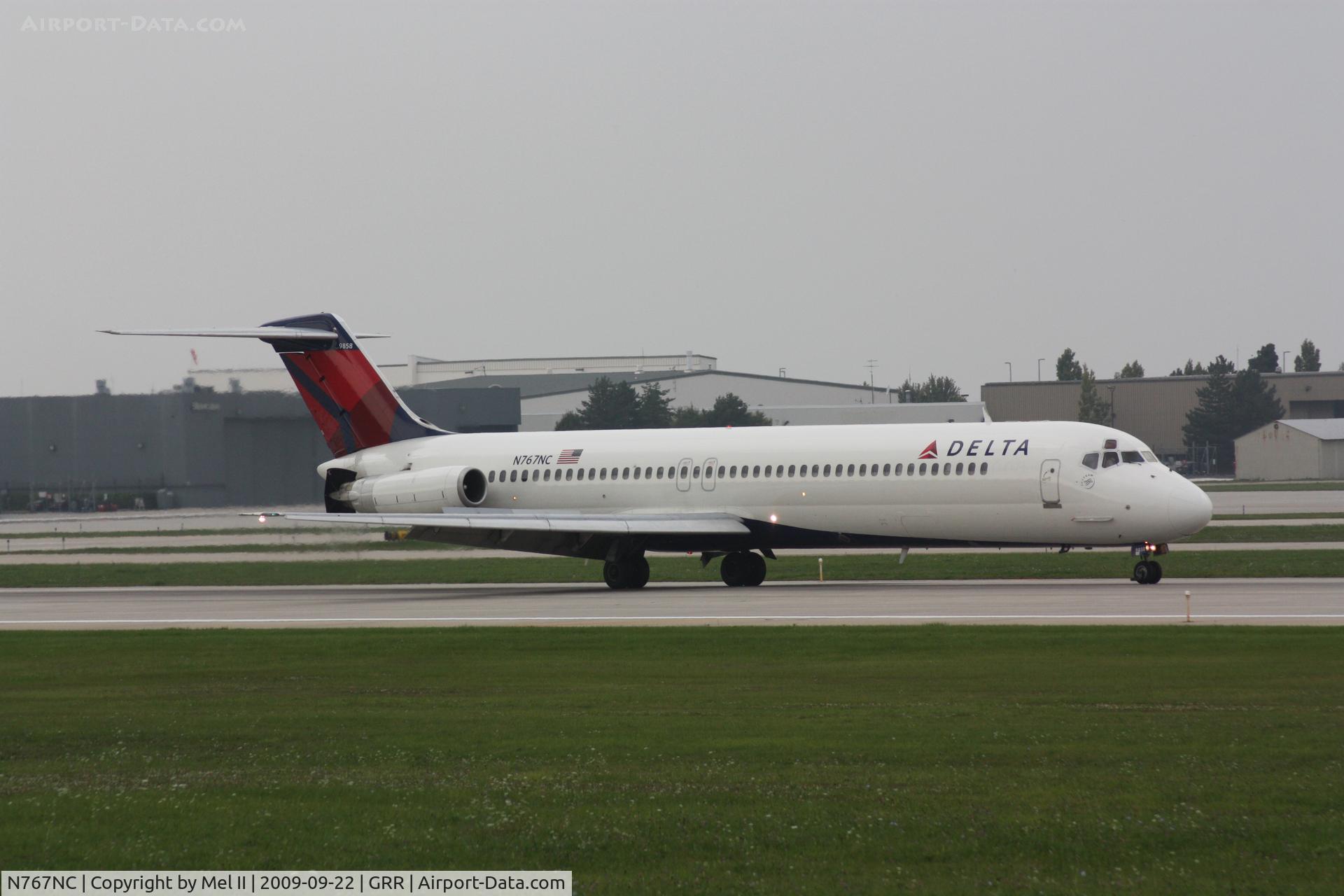N767NC, 1977 McDonnell Douglas DC-9-51 C/N 47724, NWA1241 - KDTW-KGRR - Landing RWY 8R