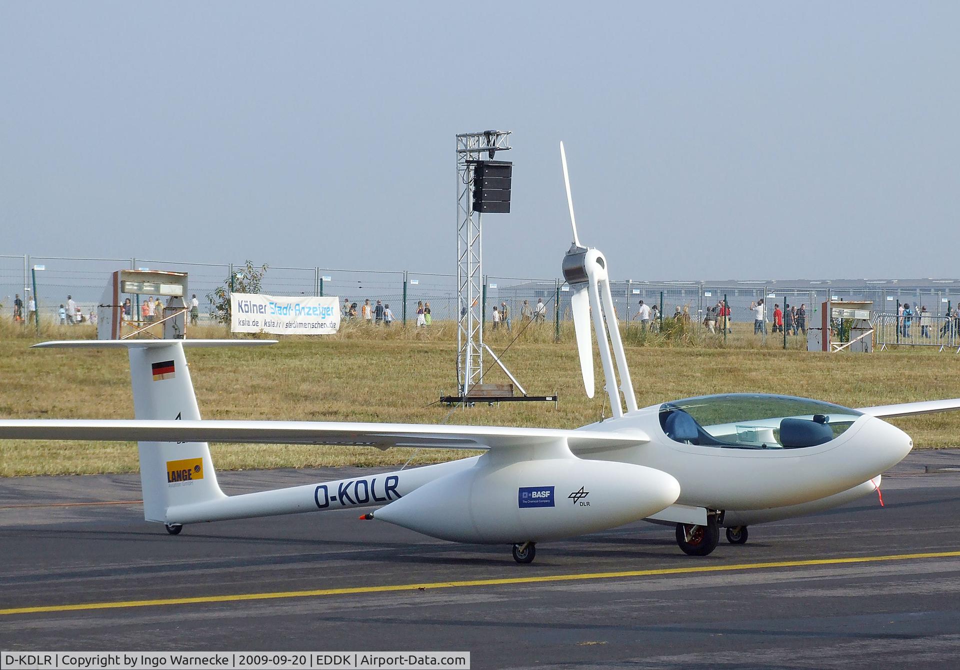 D-KDLR, 2008 Lange E-1 Antares DLR-H2 C/N 01, DLR / Lange Aviation Antares DLR-H2 fuel cell/hydrogen powered electric aircraft of the DLR at the DLR 2009 air and space day on the side of Cologne airport