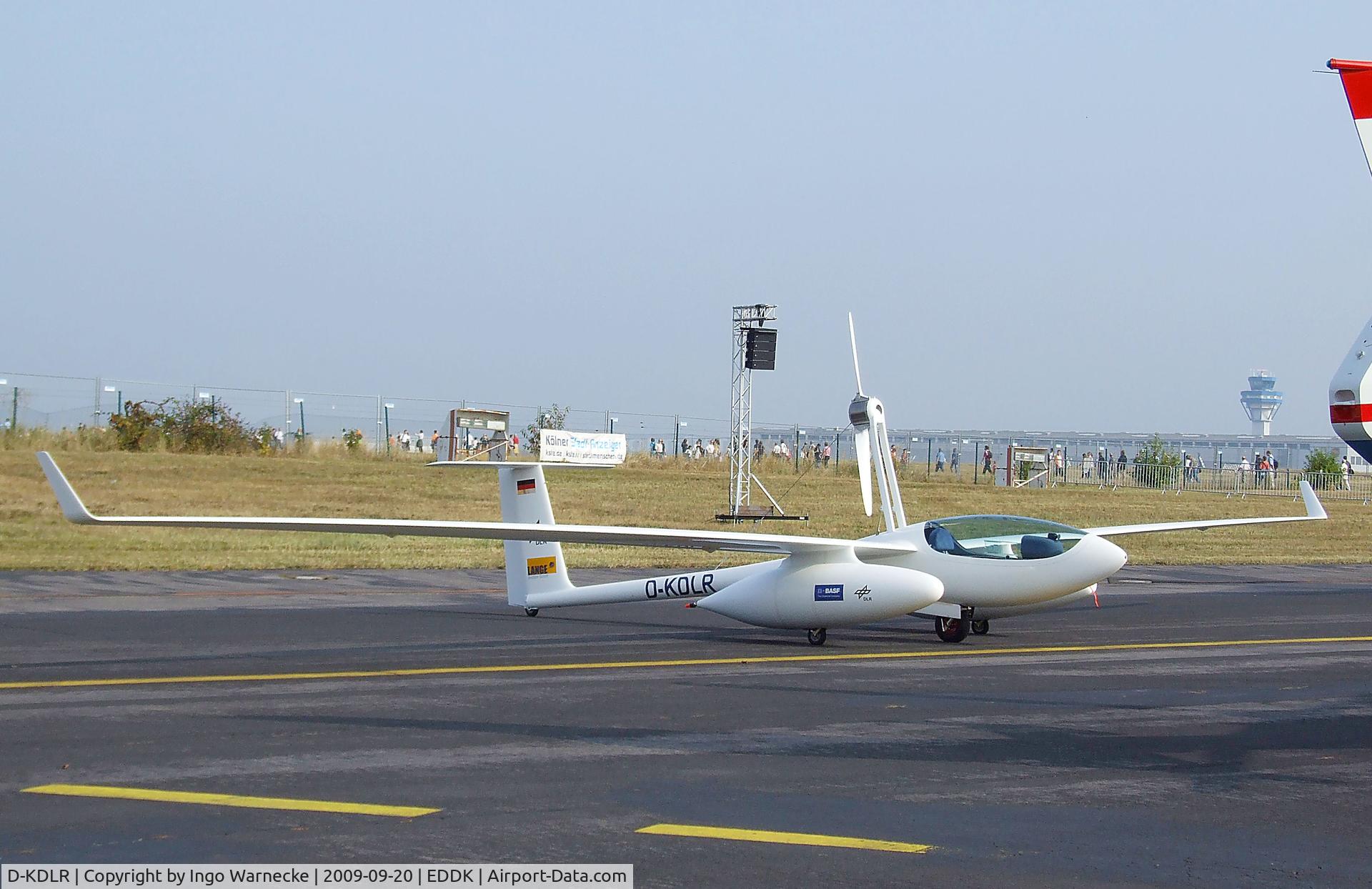 D-KDLR, 2008 Lange E-1 Antares DLR-H2 C/N 01, DLR / Lange Aviation Antares DLR-H2 fuel cell/hydrogen powered electric aircraft of the DLR at the DLR 2009 air and space day on the side of Cologne airport