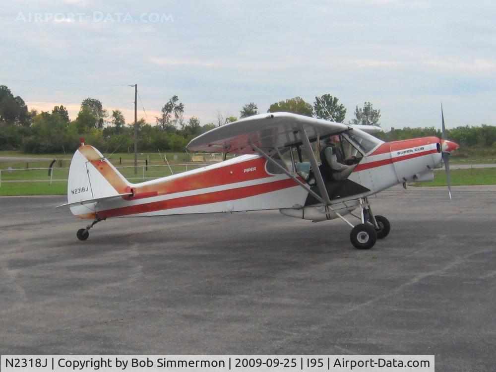 N2318J, 1979 Piper PA-18-150 Super Cub C/N 18-7909100, Pulling up to the pump at Kenton, Ohio