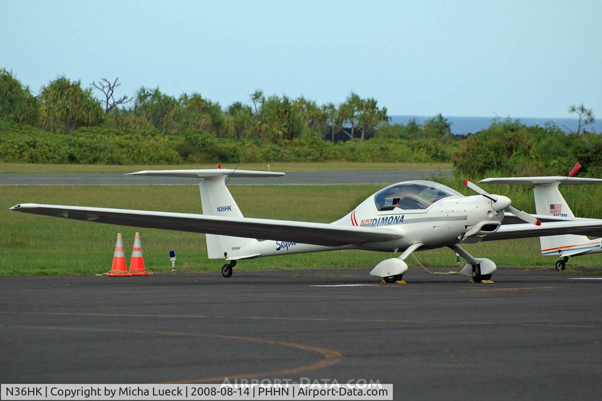 N36HK, Hoffmann H-36 Dimona C/N 36371, At Hana, Maui, Hawai'i
