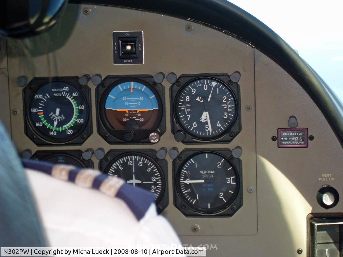 N302PW, Cessna 208B C/N 208B0984, straight & level, 5500 ft, 140 knots - on the way from Honolulu to Molokai