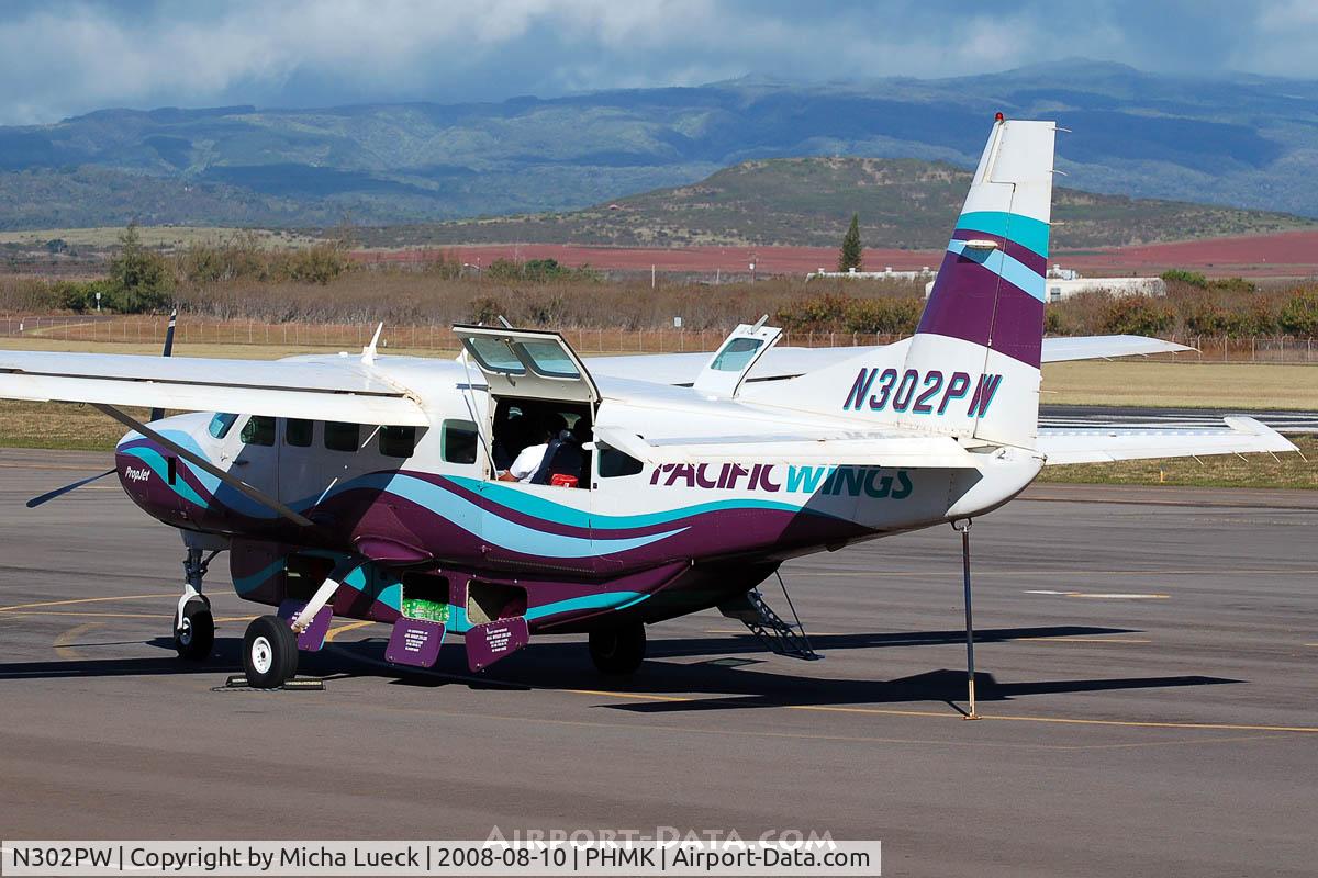 N302PW, Cessna 208B C/N 208B0984, At Molokai, HI