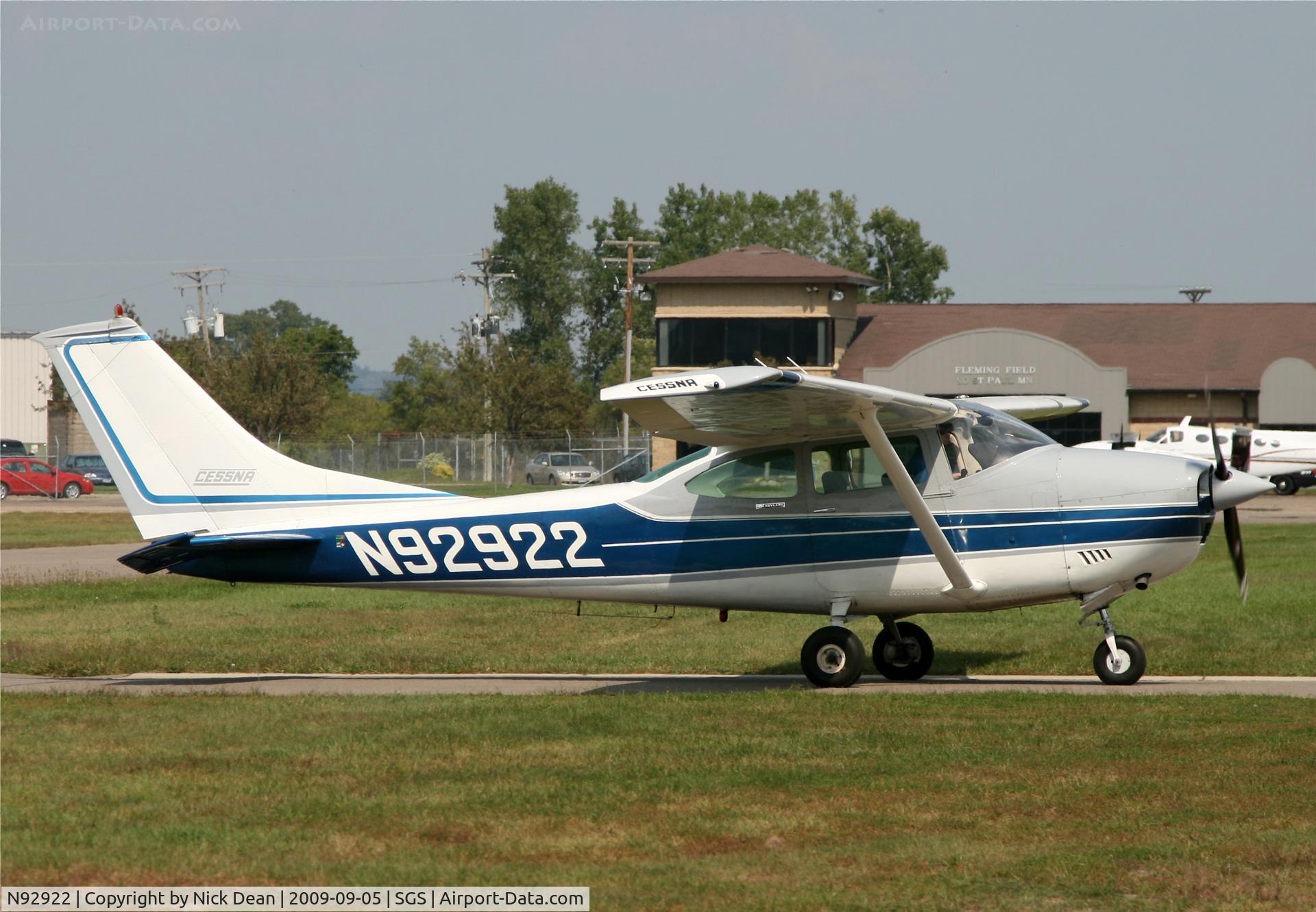 N92922, 1970 Cessna 182N Skylane C/N 18260429, KSGS
