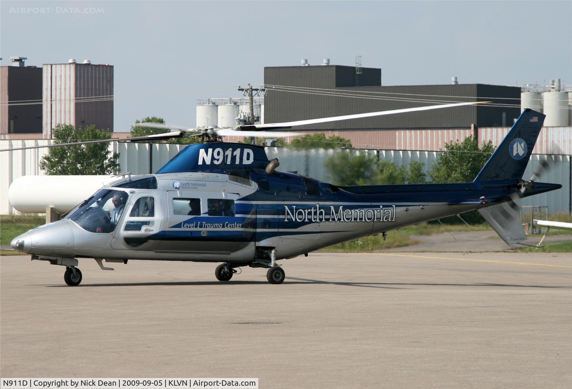 N911D, Agusta A-109C Max C/N 7637, KLVN