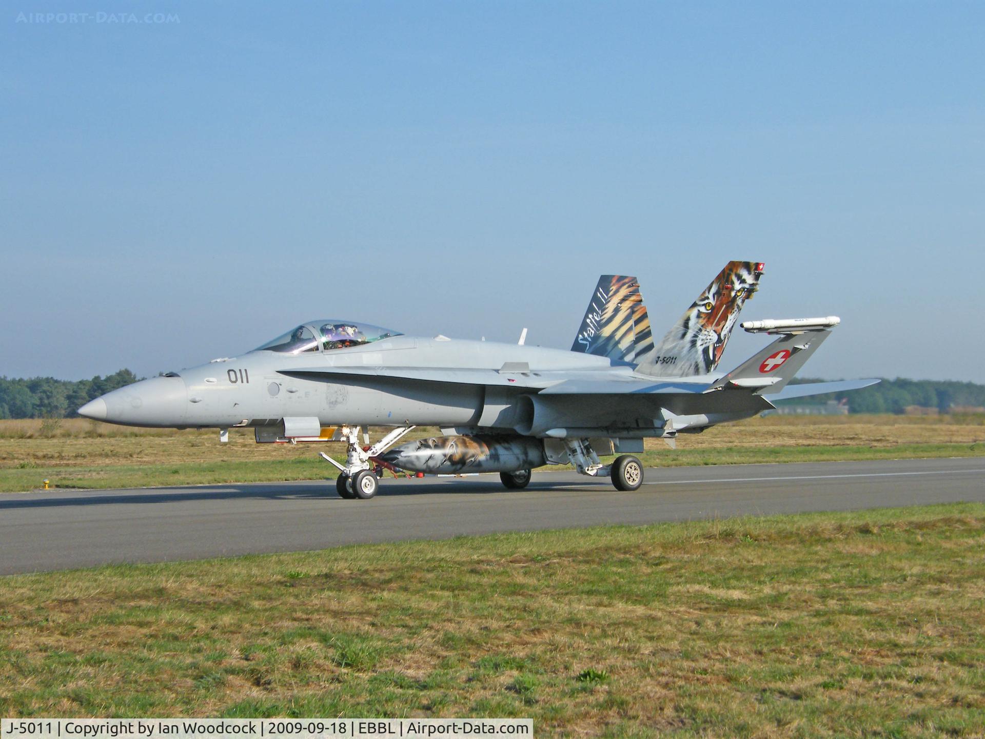 J-5011, McDonnell Douglas F/A-18C Hornet C/N 1351, McDonnell-Douglas F/A-18C Swiss Air Force/Kleine Brogel