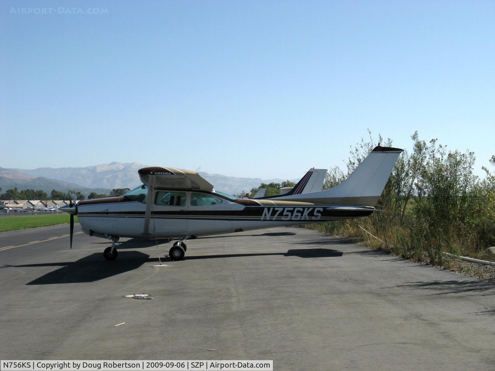N756KS, 1979 Cessna TR182 Turbo Skylane RG C/N R18201096, 1979 Cessna TR182 SKYLANE RG II, Lycoming O-540-L3C5D 235 Hp, AiResearch turbocharger delivers full power to the 20,000' ceiling of this aircraft