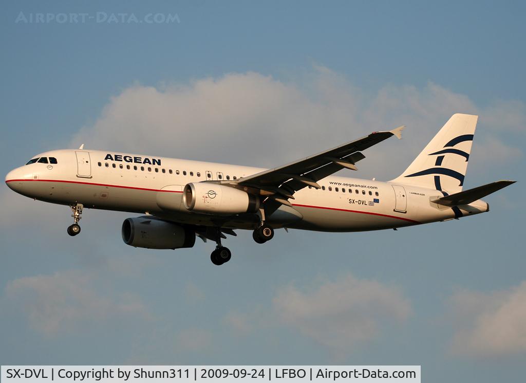 SX-DVL, 2008 Airbus A320-232 C/N 3423, Landing rwy 32L