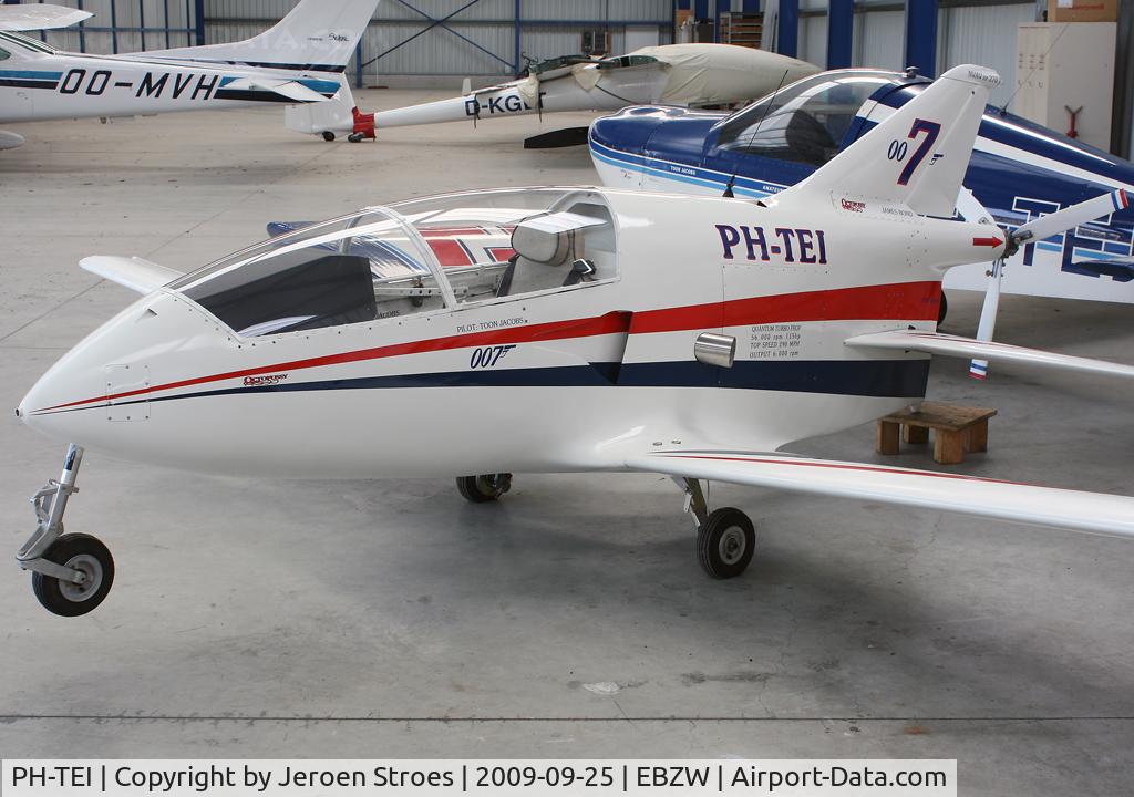 PH-TEI, Bede BD-5D C/N NVAV 270, The single-seat Bede BD-5 is the world's Smallest Jet as recorded in Guinness World Records. It has its big screen debut in the , James Bond . It rolled out the back of a moving tractor