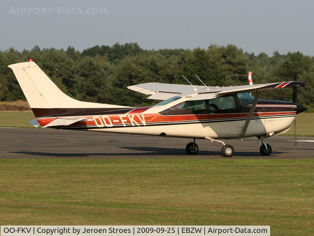 OO-FKV, 1979 Cessna R182 Skylane RG C/N R18201429, same damage visible near the registration