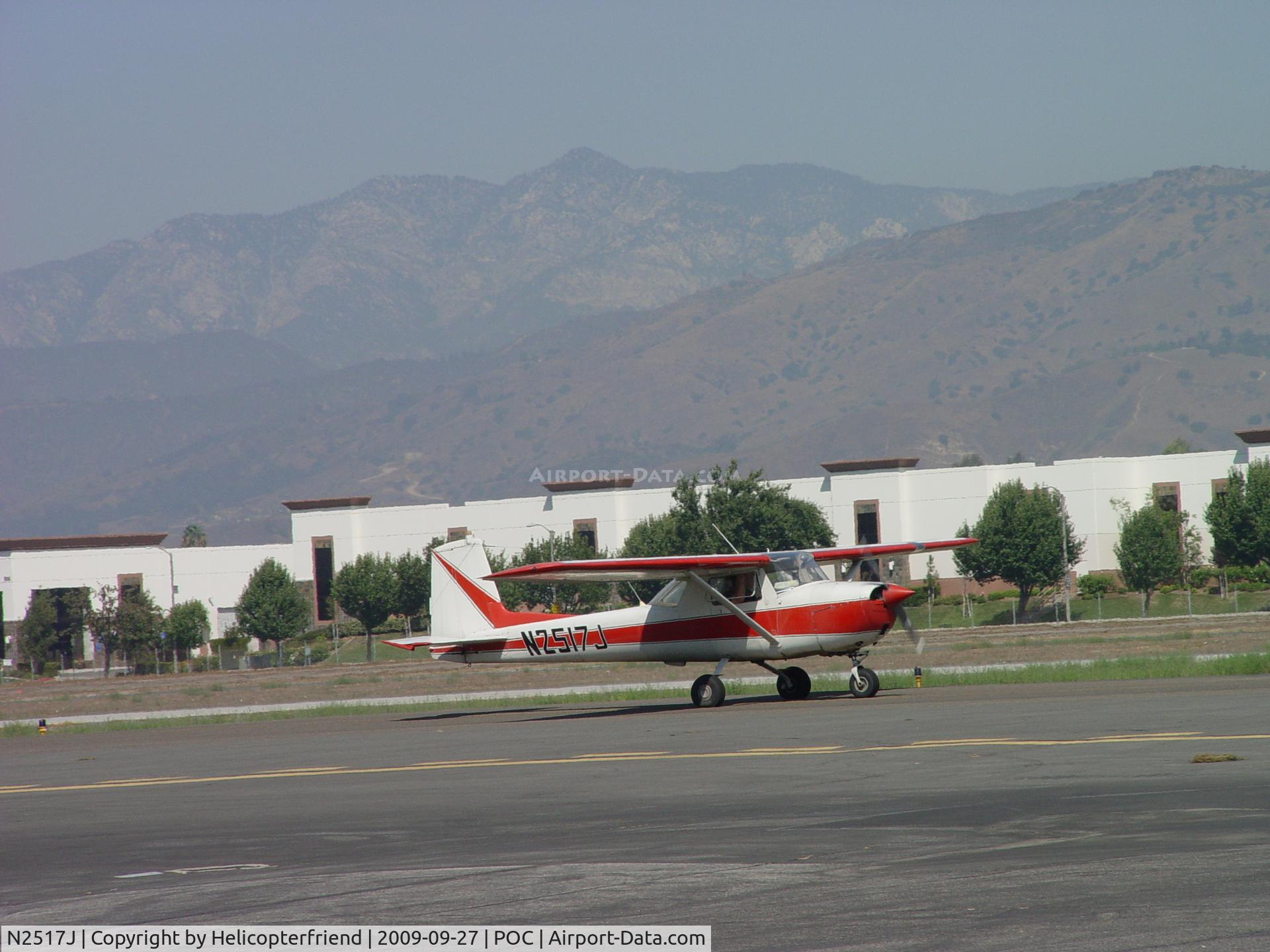 N2517J, 1964 Cessna 150E C/N 15061017, Taxiing to 26L